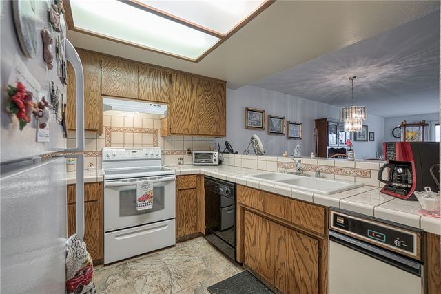 10 Royale Avenue 13A-2, Lakeport, CA 95453