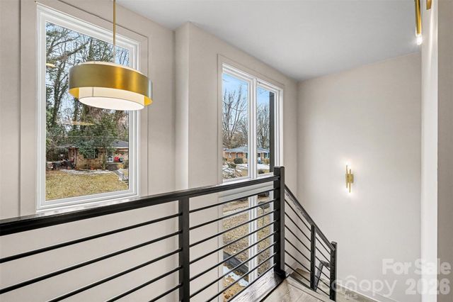 2418 Crestview Drive, Charlotte, NC 28216