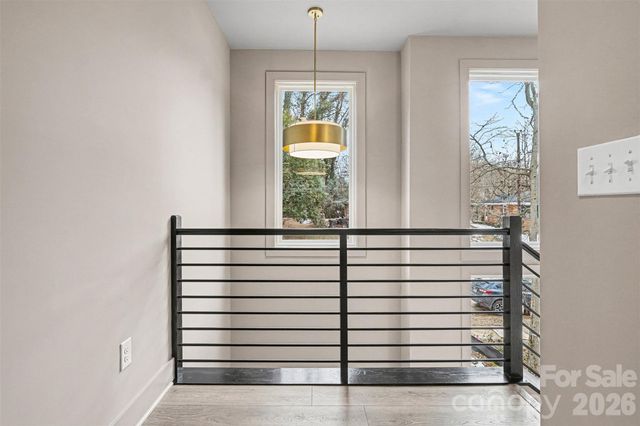 2418 Crestview Drive, Charlotte, NC 28216