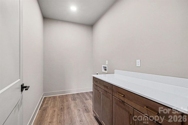 2418 Crestview Drive, Charlotte, NC 28216