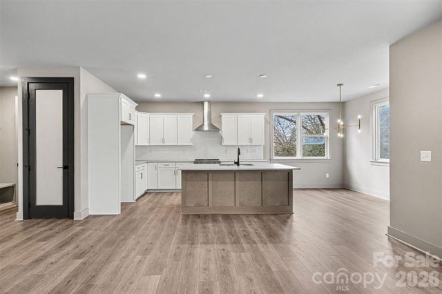 2418 Crestview Drive, Charlotte, NC 28216