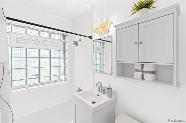 506 W Marengo Avenue, Flint, MI 48505