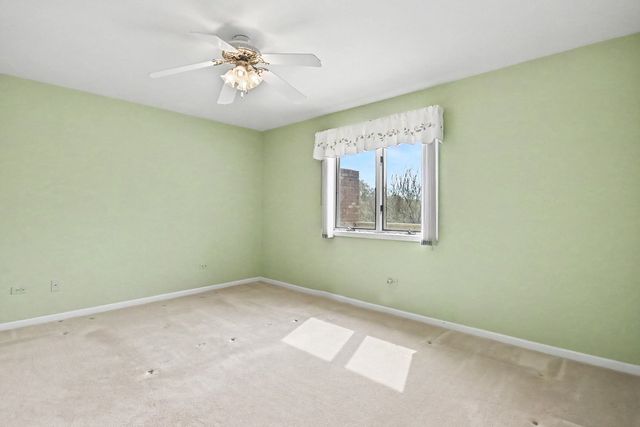 53 Village Woods Drive, Crete, IL 60417