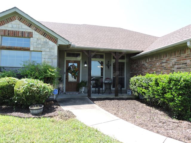 1025 Savannah Lane, Oak Ridge, TX 75142