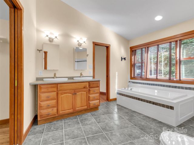 640 Timberline Drive, Maggie Valley, NC 28751