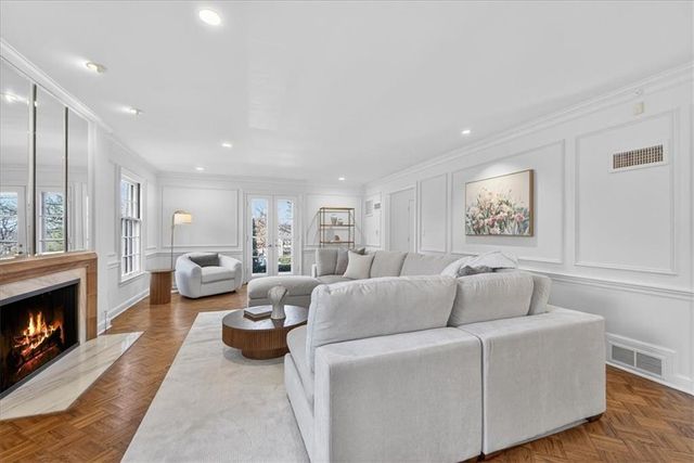 2835 Verona Road, Mission Hills, KS 66208