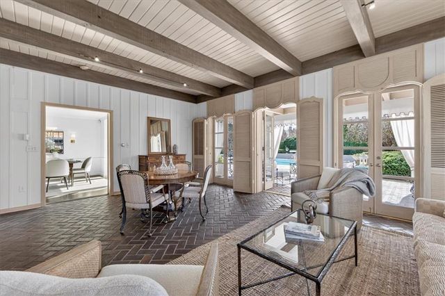 2835 Verona Road, Mission Hills, KS 66208