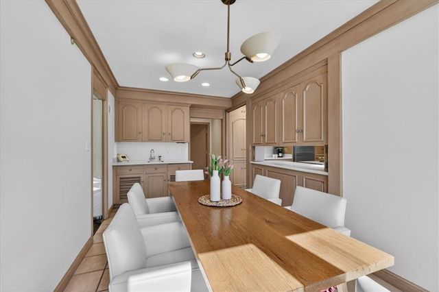 2835 Verona Road, Mission Hills, KS 66208