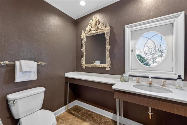 2835 Verona Road, Mission Hills, KS 66208