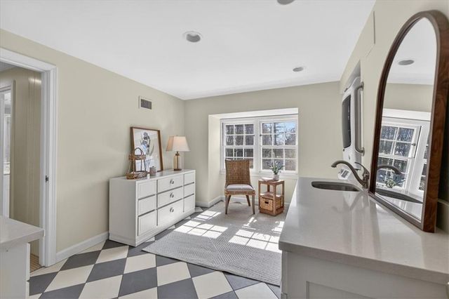 2835 Verona Road, Mission Hills, KS 66208