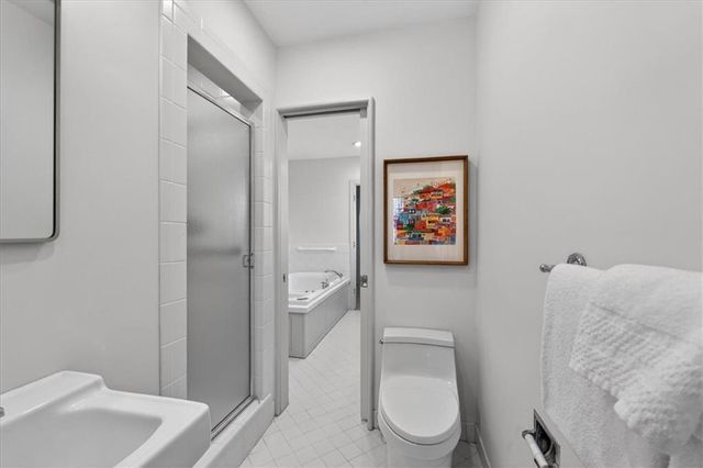 2835 Verona Road, Mission Hills, KS 66208