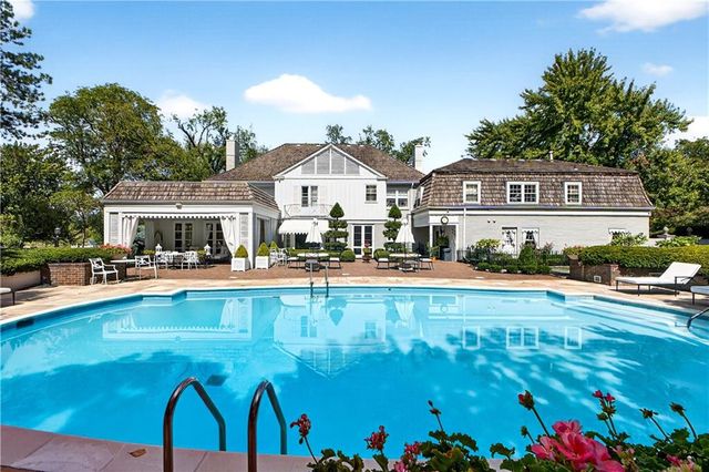 2835 Verona Road, Mission Hills, KS 66208