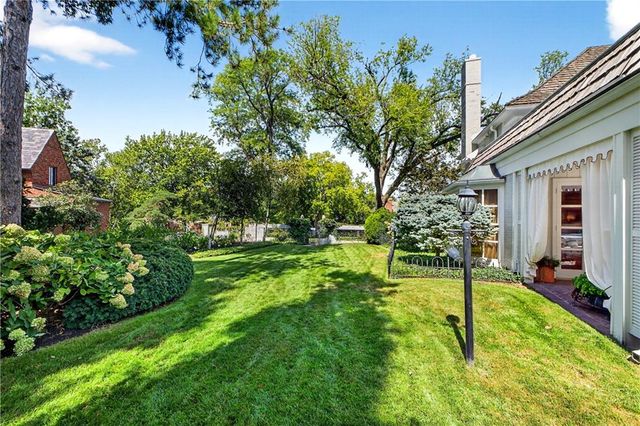 2835 Verona Road, Mission Hills, KS 66208