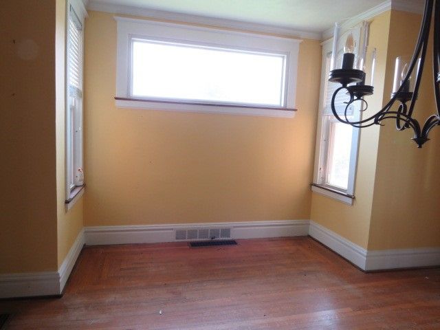 810 Howard St, Monongahela City, PA 15063