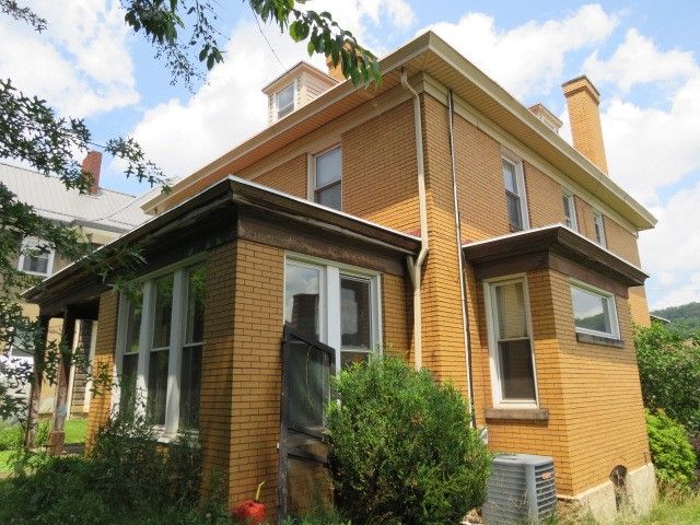 810 Howard St, Monongahela City, PA 15063