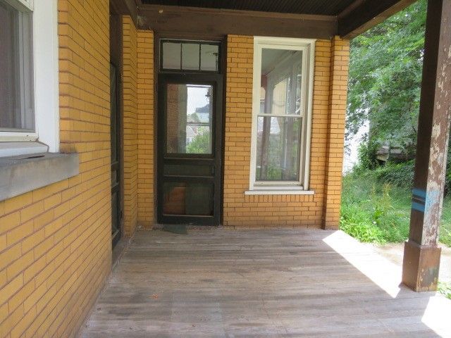 810 Howard St, Monongahela City, PA 15063