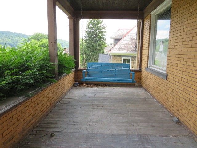 810 Howard St, Monongahela City, PA 15063