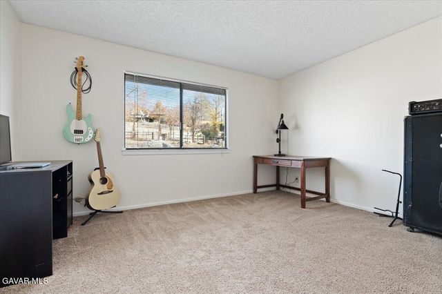 2 Village Lane, Tehachapi, CA 93561