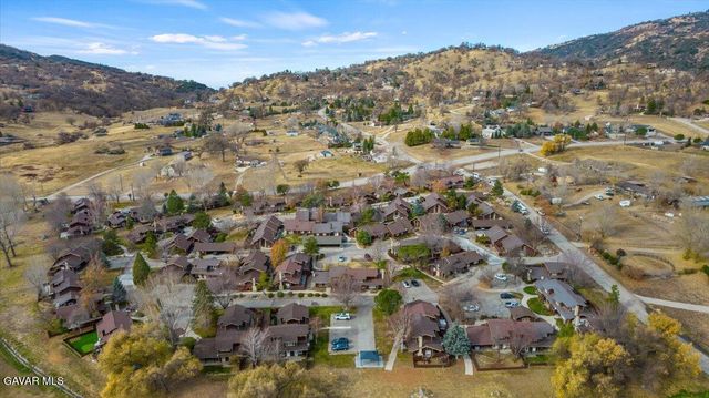 2 Village Lane, Tehachapi, CA 93561