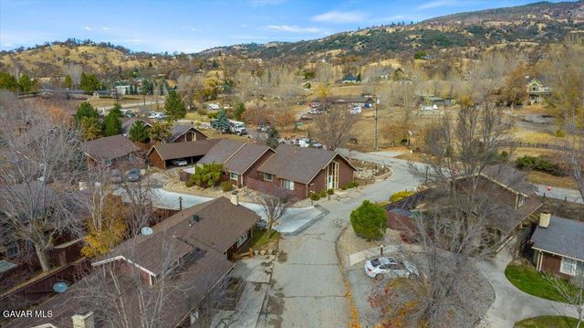 2 Village Lane, Tehachapi, CA 93561