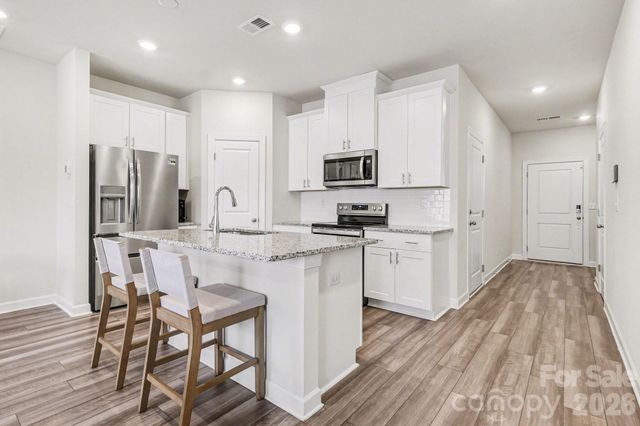 2207 Belterra Drive, Charlotte, NC 28216