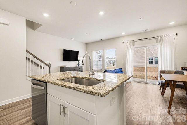 2207 Belterra Drive, Charlotte, NC 28216