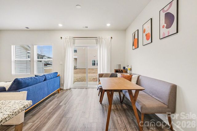 2207 Belterra Drive, Charlotte, NC 28216