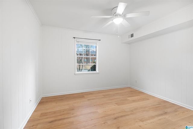 2061 Montreat Cir Apt B, Vestavia Hills, AL 35216