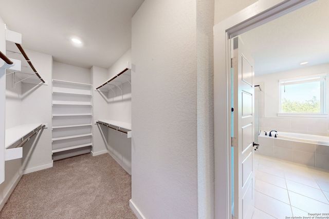 5843 Whitby Rd Unit 17, San Antonio, TX 78240