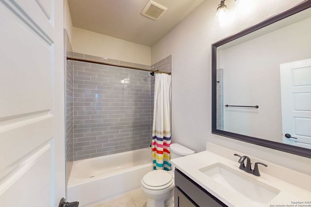 5843 Whitby Rd Unit 17, San Antonio, TX 78240