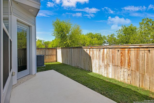 5843 Whitby Rd Unit 17, San Antonio, TX 78240