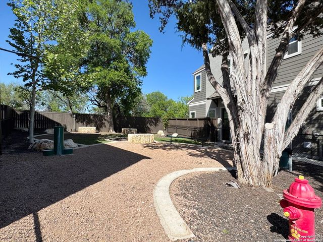 5843 Whitby Rd Unit 17, San Antonio, TX 78240