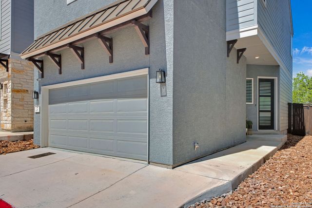 5843 Whitby Rd Unit 17, San Antonio, TX 78240