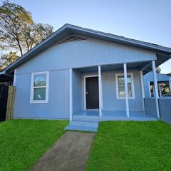 220 E woodin, Dallas, TX 75216