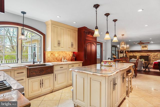 127 CLOVERLY LN, West Chester, PA 19380