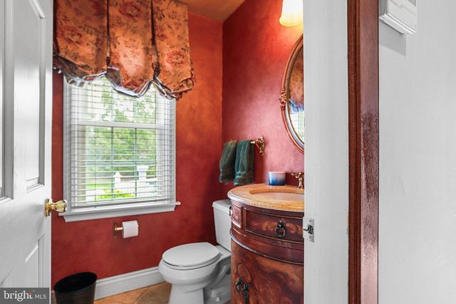127 CLOVERLY LN, West Chester, PA 19380