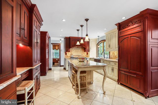 127 CLOVERLY LN, West Chester, PA 19380