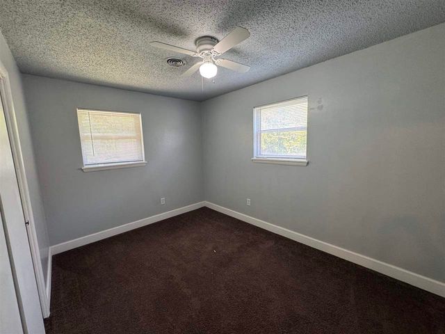 1505 NW 50th St, Lawton, OK 73505