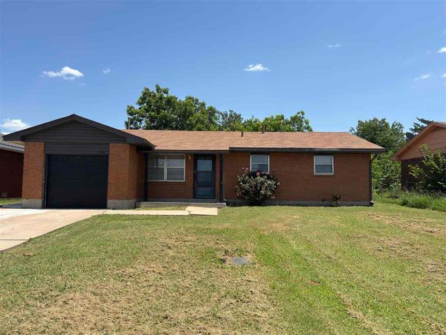1505 NW 50th St, Lawton, OK 73505
