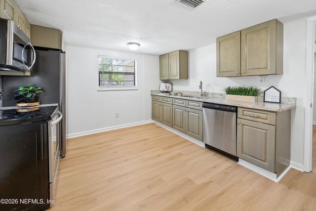 421 N POLK Street, Starke, FL 32091