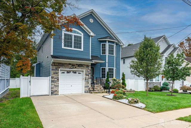 37 Wildwood Avenue, Fords, NJ 08863