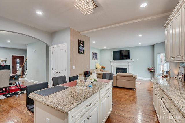 37 Wildwood Avenue, Fords, NJ 08863