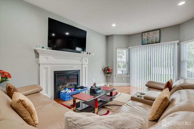 37 Wildwood Avenue, Fords, NJ 08863