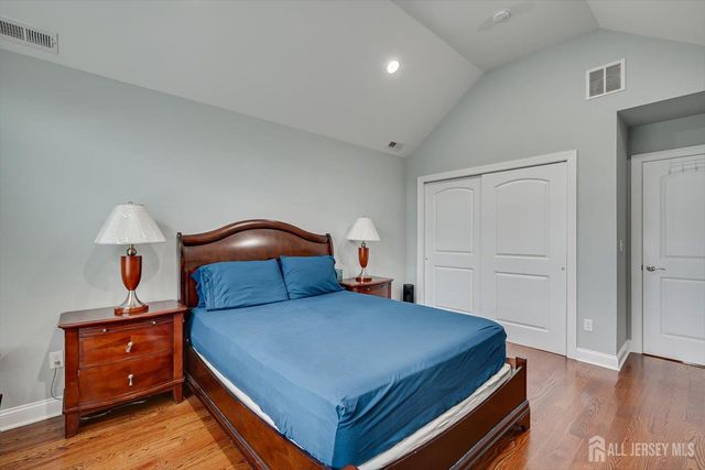 37 Wildwood Avenue, Fords, NJ 08863