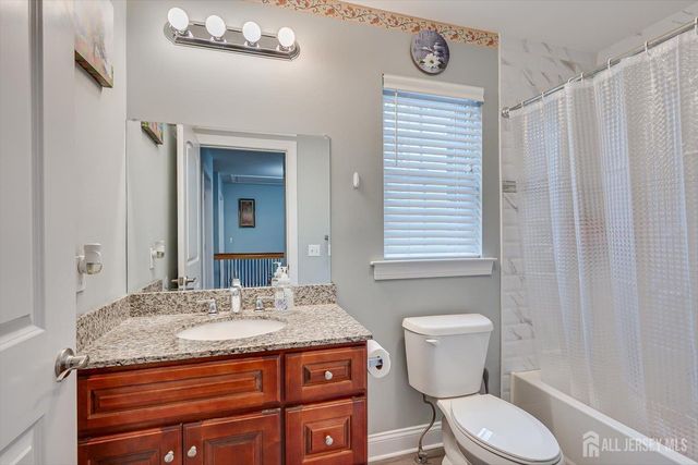 37 Wildwood Avenue, Fords, NJ 08863