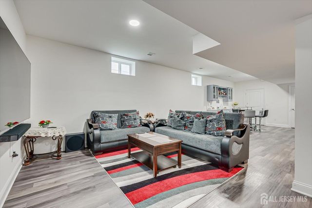 37 Wildwood Avenue, Fords, NJ 08863