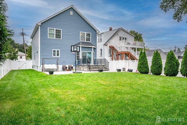 37 Wildwood Avenue, Fords, NJ 08863