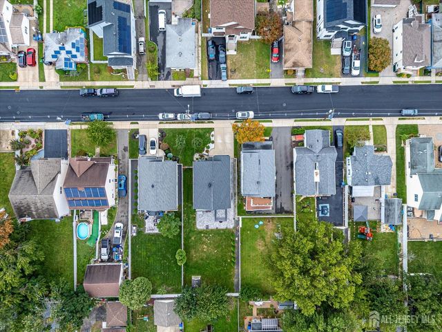 37 Wildwood Avenue, Fords, NJ 08863