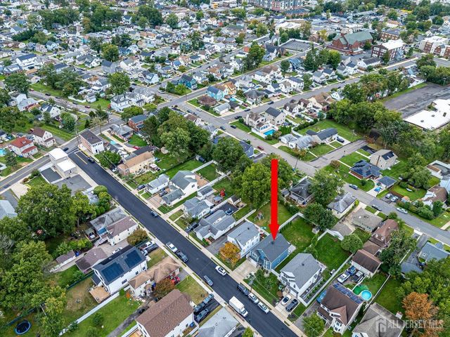 37 Wildwood Avenue, Fords, NJ 08863