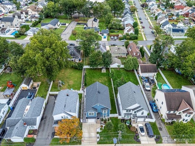 37 Wildwood Avenue, Fords, NJ 08863